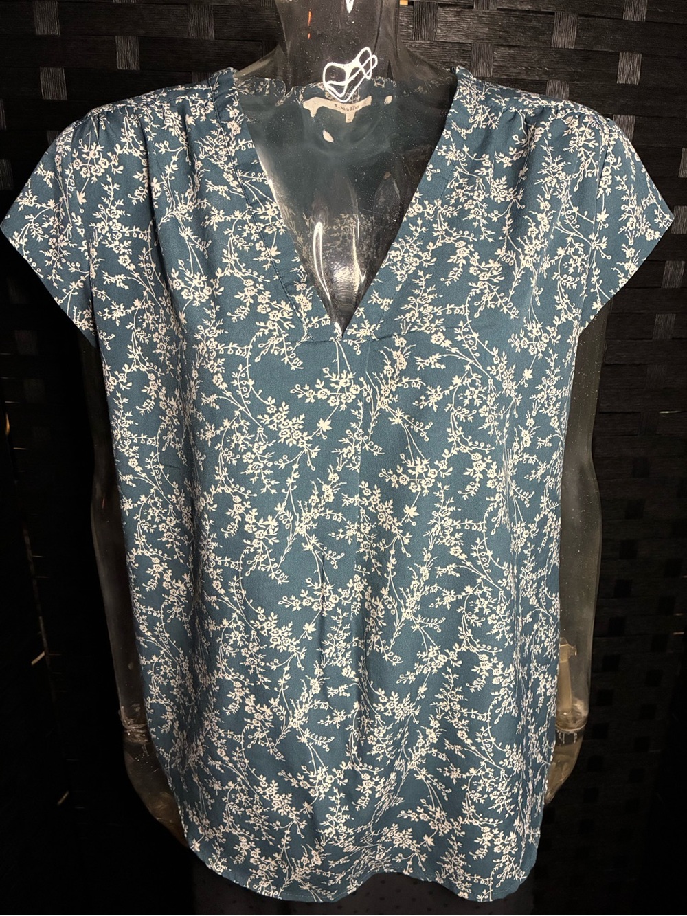 fun 2 fun Teal Floral V-Neck Cap Sleeve Blouse
